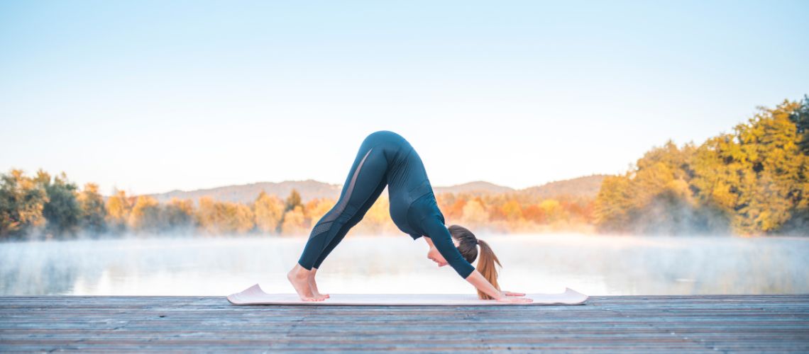 postura Adho Mukha Svanasana